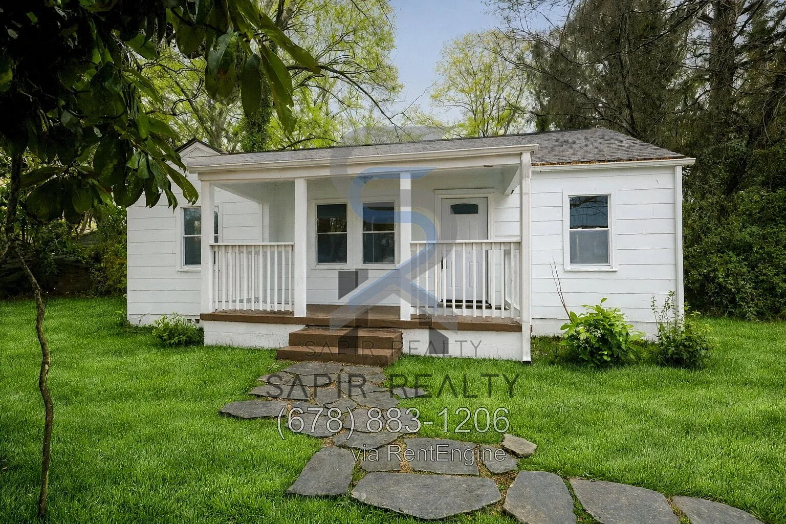 3 bed, 1.0 bath, 988 sqft, $1,600 — Photo 1