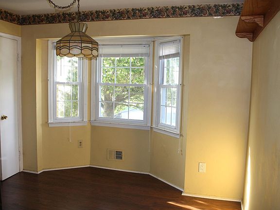 Bright Kitchen with Bay Window