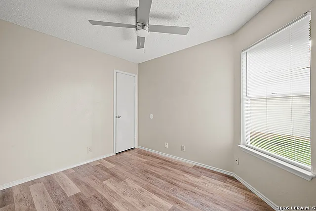 7346 Weybridge — Photo 12