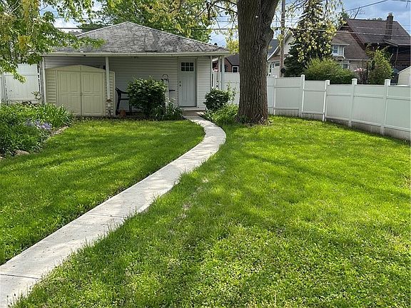 5th image of 5911 Velma Ave