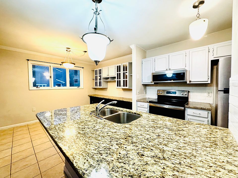 Beautiful kitchen with huge island