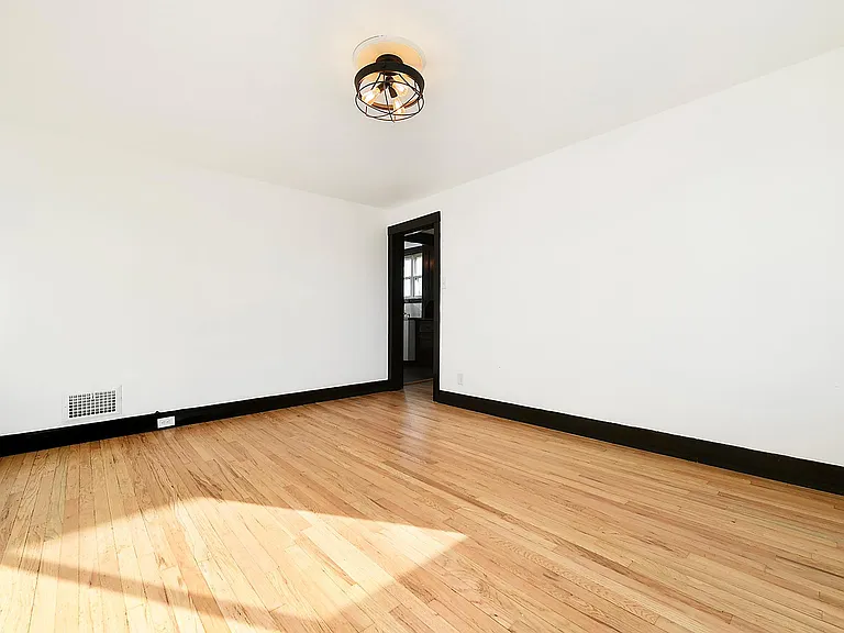 209 Mary St #2 — Photo 13