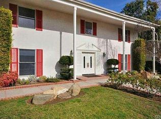 22407 Sylvan St, Woodland Hills, CA 91367