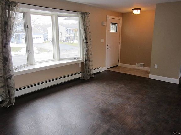 4th image of 5530 Taormina Dr