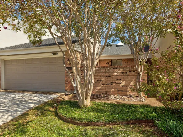 2109 Brook Mount Ct, Carrollton, TX 75006