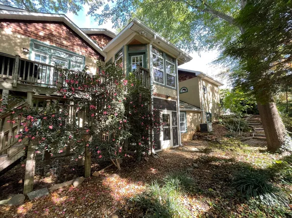 2001 Elizabeth Ave #1, Winston Salem, NC 27103