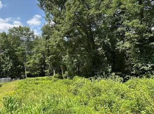 Pinewood Dr N, East Stroudsburg, PA 18302