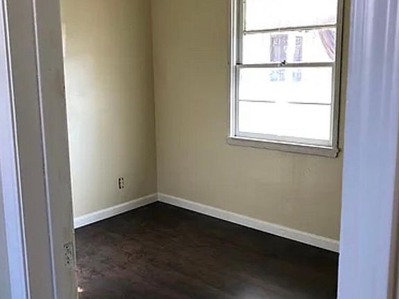 5th image of 418 1/2 W Bencamp St