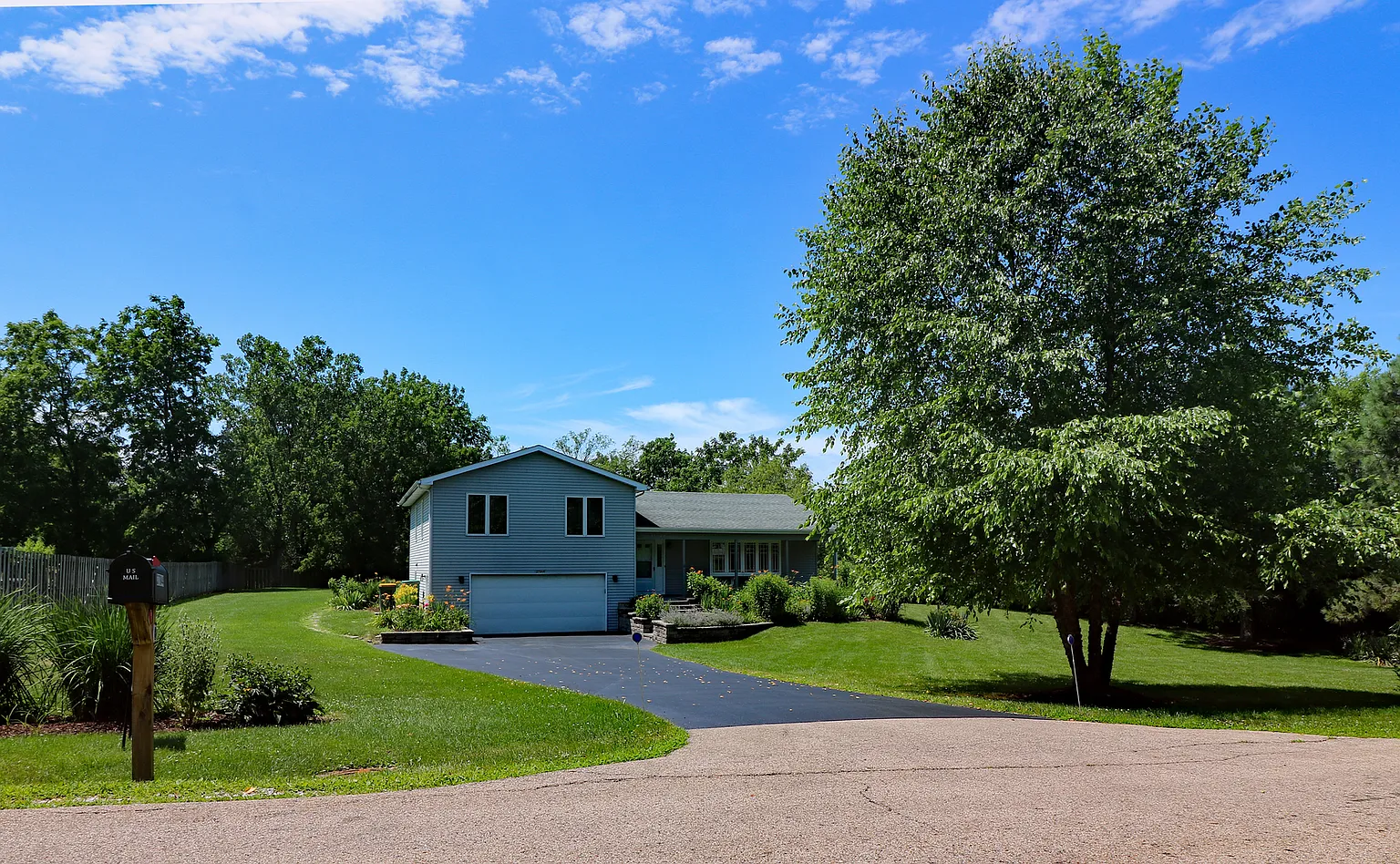 37044 N Belle Plaine Ave photo 1