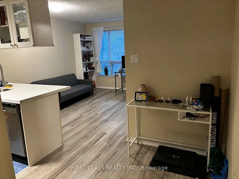 887 Bay St #1001 — Photo 9