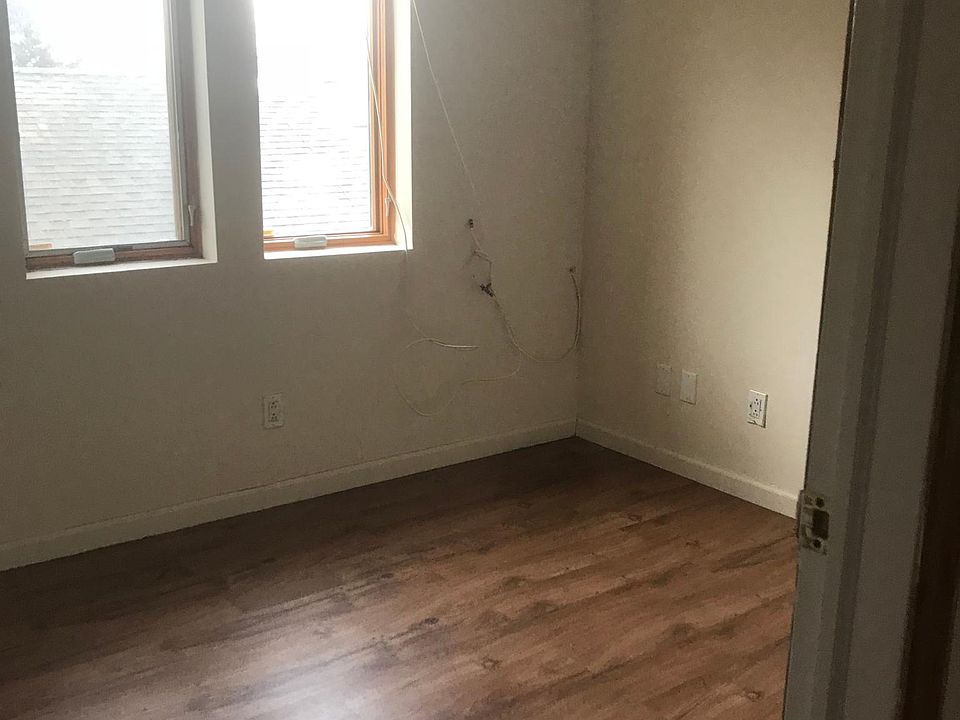 2nd image of 2305 Hylan Blvd