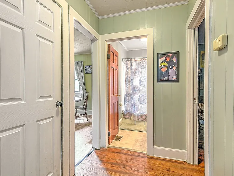 2913 Ashley St — Photo 3