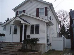 2670 Orchard St, Bellmore, NY 11710