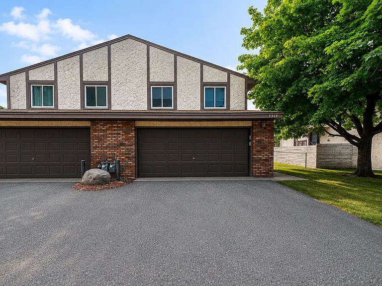 7322 Evert Ct NE — Photo 1