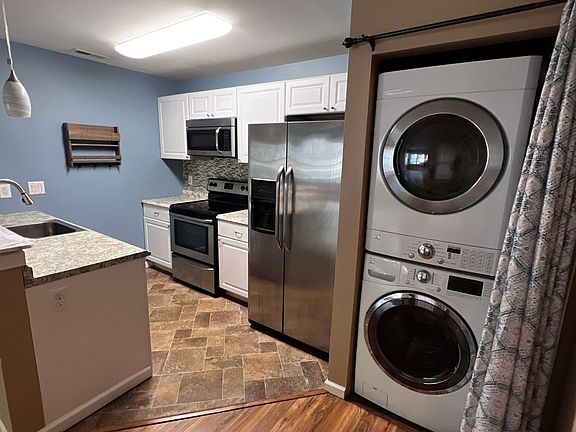 2nd image of 13 Chesapeake Dr #16