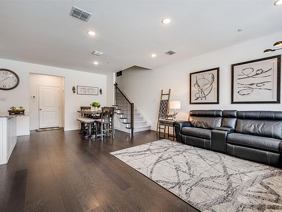 3rd image of 7292 Sideoats Gama St