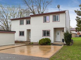 909 40th St NW, Rochester, MN 55901