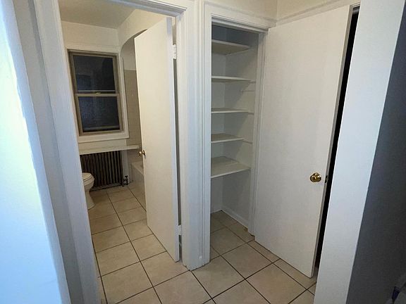 3rd image of 1847 Kenilworth Ave Unit 2