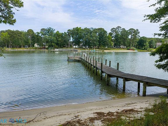 2nd image of 646 Twin Harbor Rd