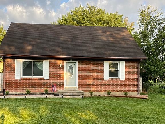 3rd image of 64 Spruce Dr