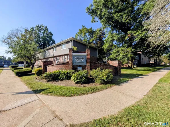 2 Camelot Drive #3, Bloomfield, CT 06002
