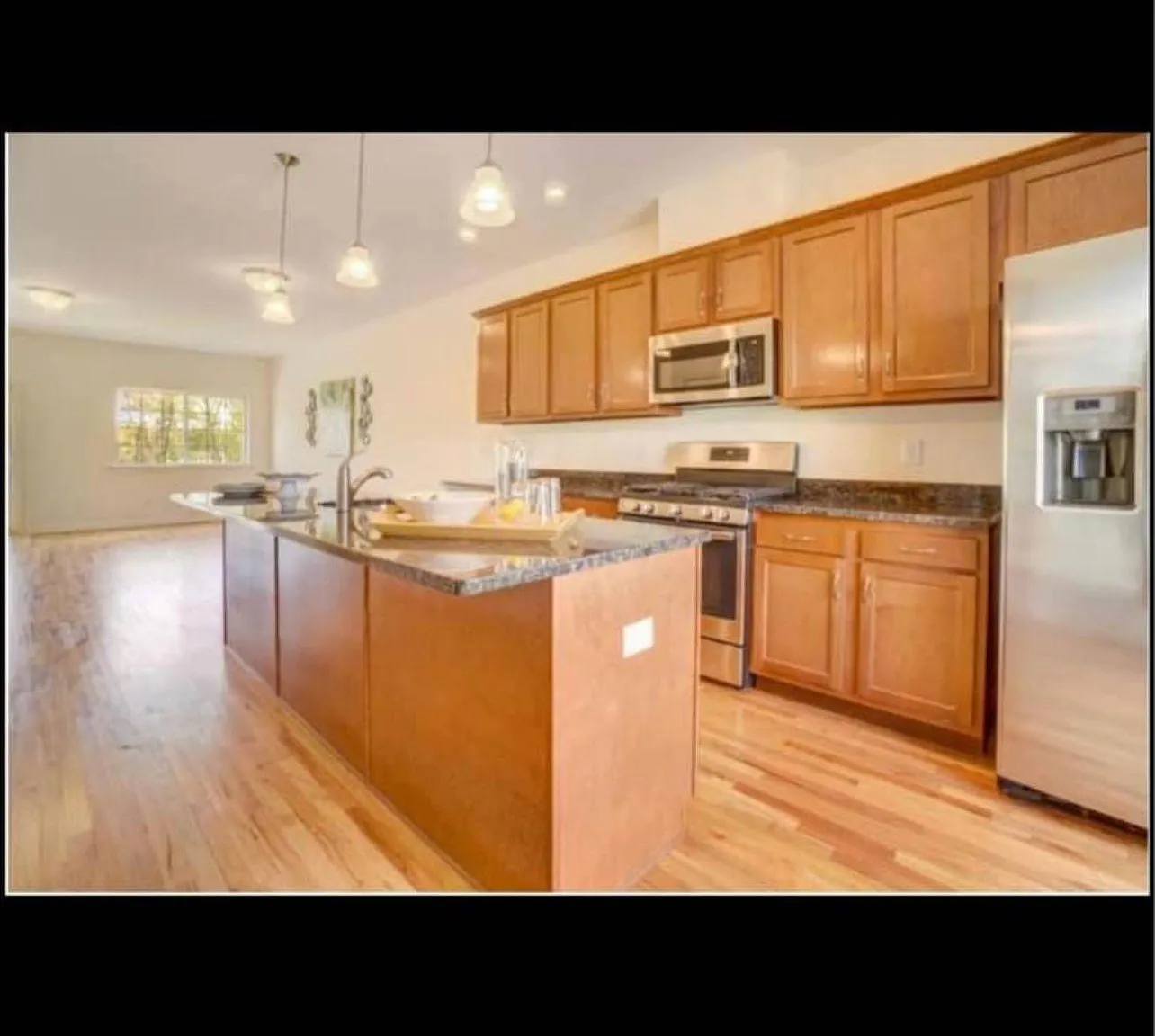 320 Pepin Pl — Photo 2