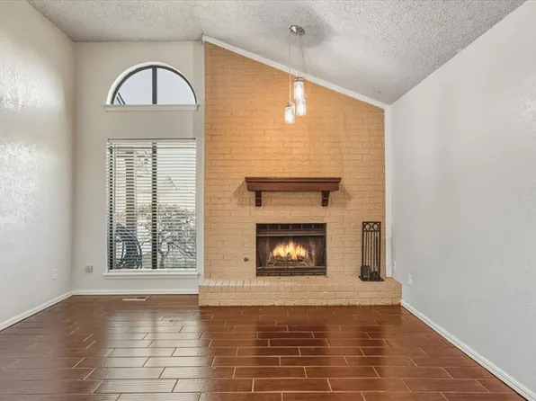 1812 Gray Fox Dr, Edmond, OK 73003