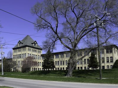 628 Congdon Ave #7, Elgin, IL, 60120