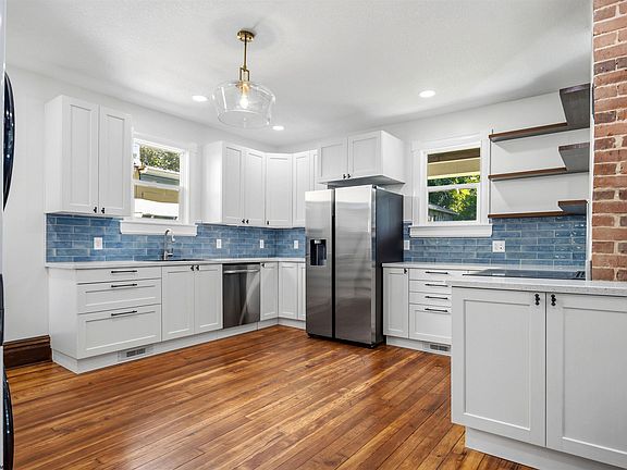 4th image of 530 Walnut Ave
