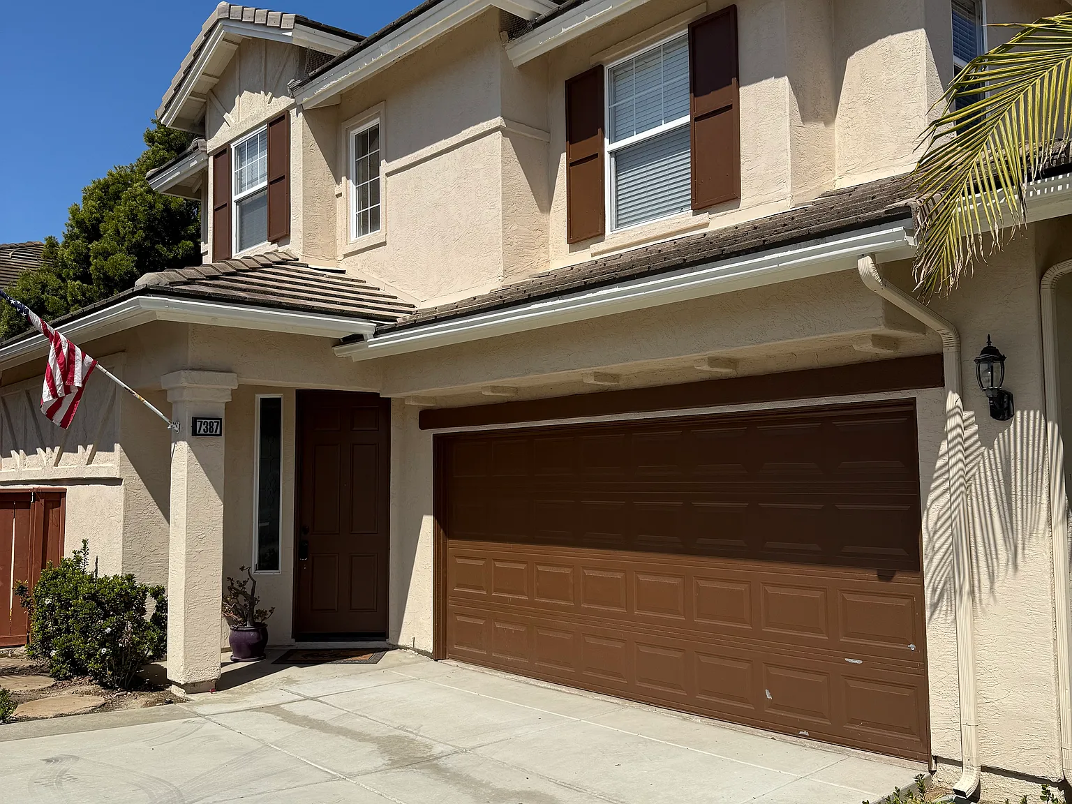 3 bed, 2152 sqft, $6,300 — Photo 2