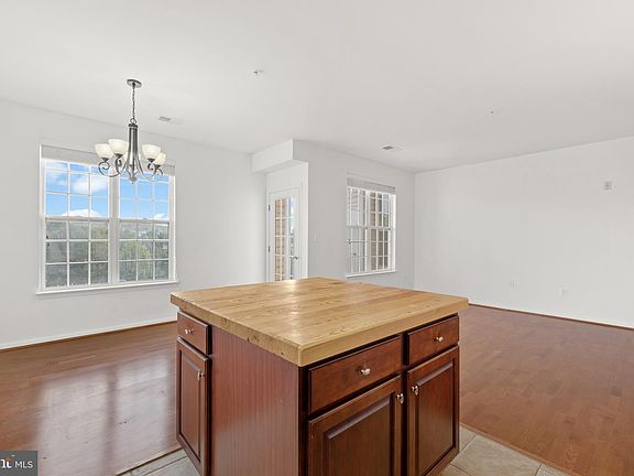 5th image of 21228 McFadden Sq Unit 313