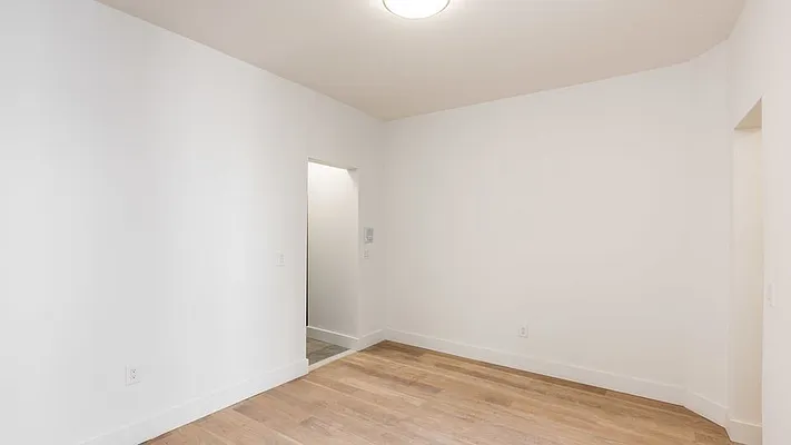 Rented by Nooklyn NYC LLC | media 22