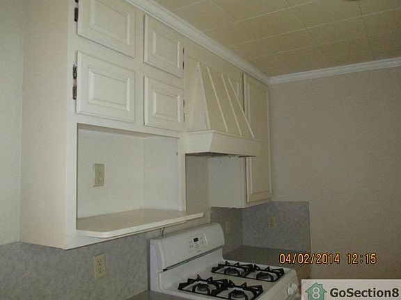 5th image of 2905 Honeysuckle Dr