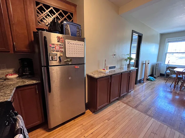 2517 Bryant Ave S #103 — Photo 6