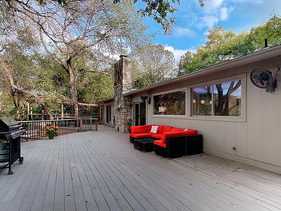5th image of 9902 La Jolla Dr