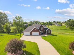 23363 Sunshine Ln, Council Bluffs, IA 51503