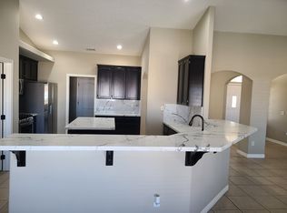 18608 Temecula Ave, Hesperia, CA 92345