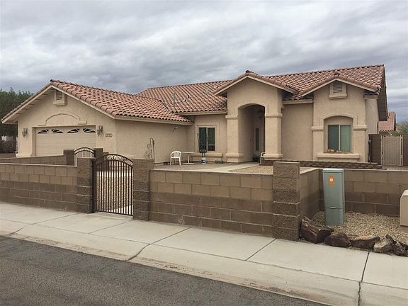 2nd image of 10792 E 39th Pl