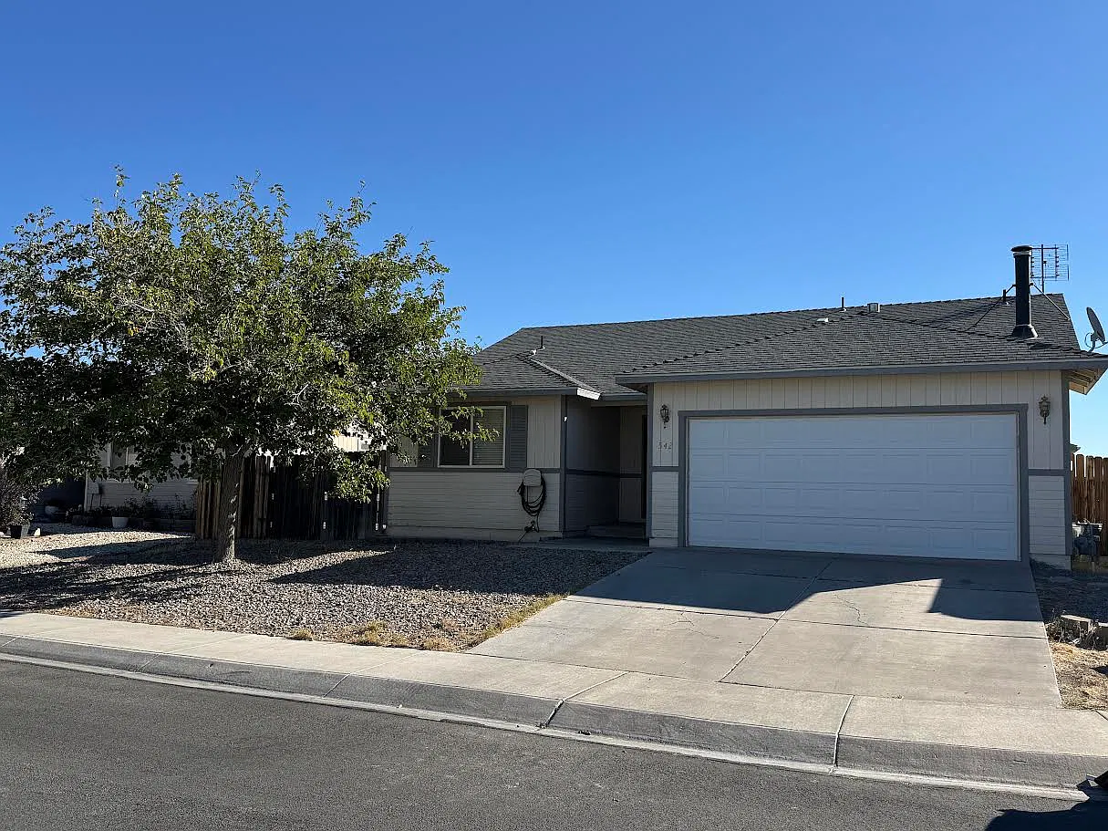 3 bed, 1250 sqft, $2,300 — Photo 1