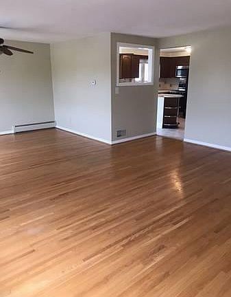 3rd image of 421 Callodine Ave