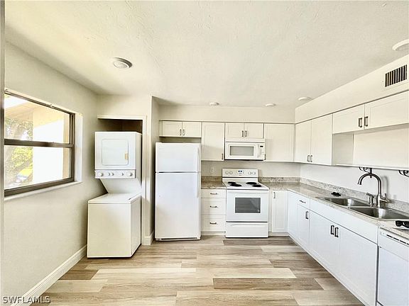 3rd image of 4789 Orange Grove Blvd APT 9