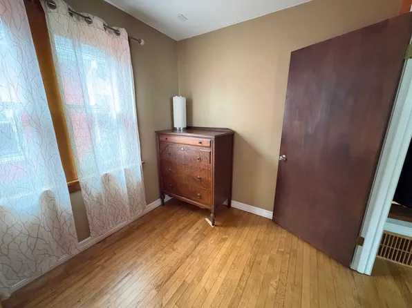 2508 S Superior St, Milwaukee, WI 53207