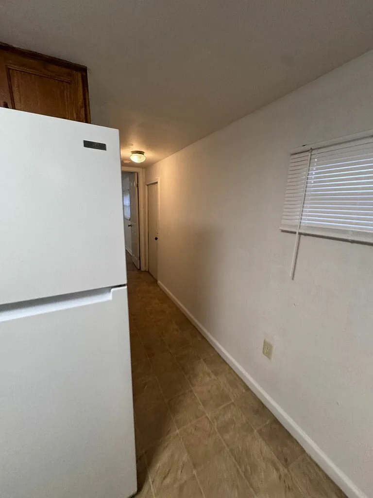 2 bed, 550 sqft, $900 — Photo 4