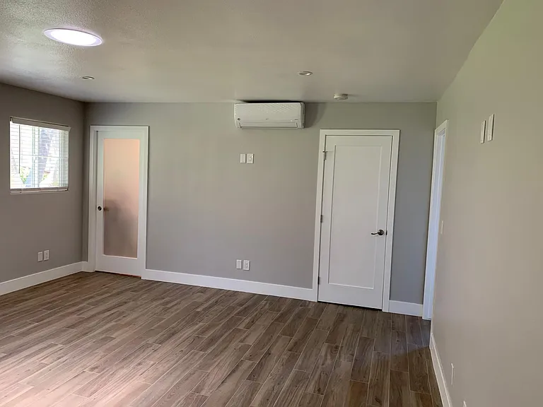 1355 Woodview Ct — Photo 8