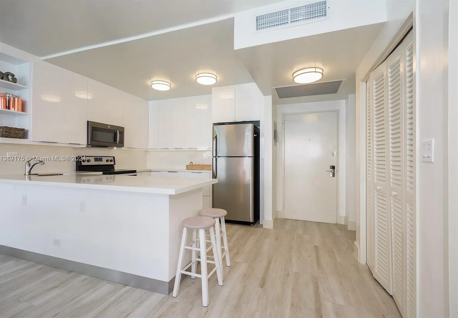 The Pavilion Condo — Photo 4
