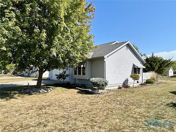 2nd image of 190 Kenwick Dr