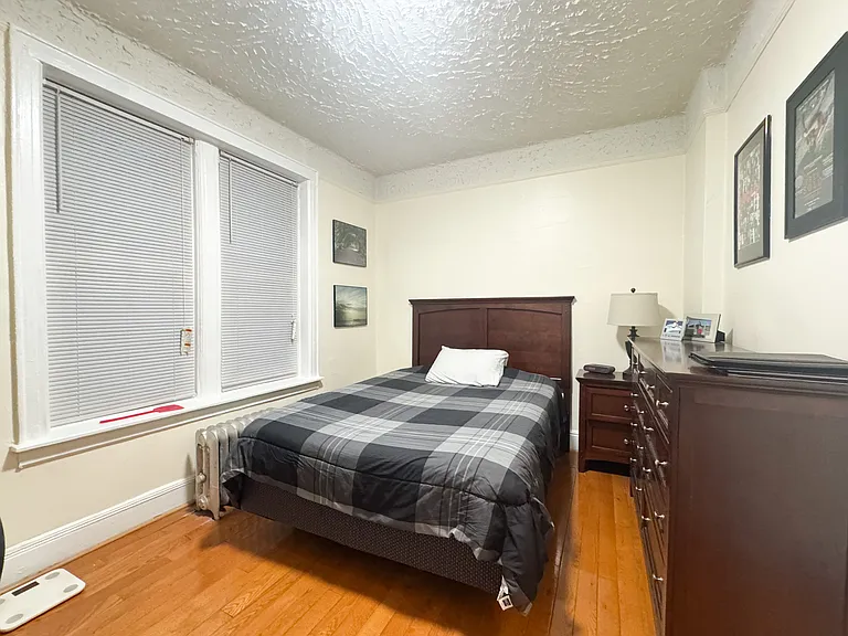 32-70 30th St #1FRO — Photo 6
