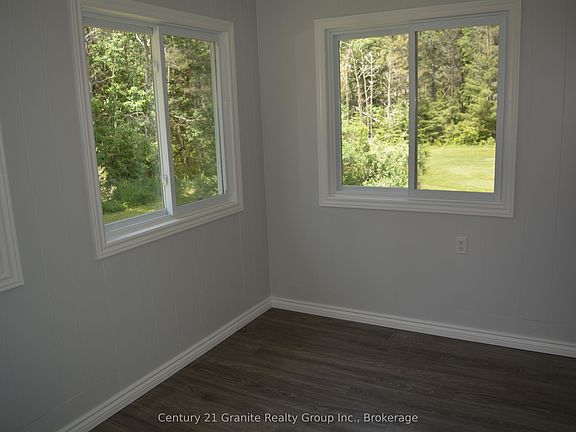 5th image of 671 Hastings St N