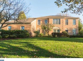 27 Craig Ln, Malvern, PA 19355