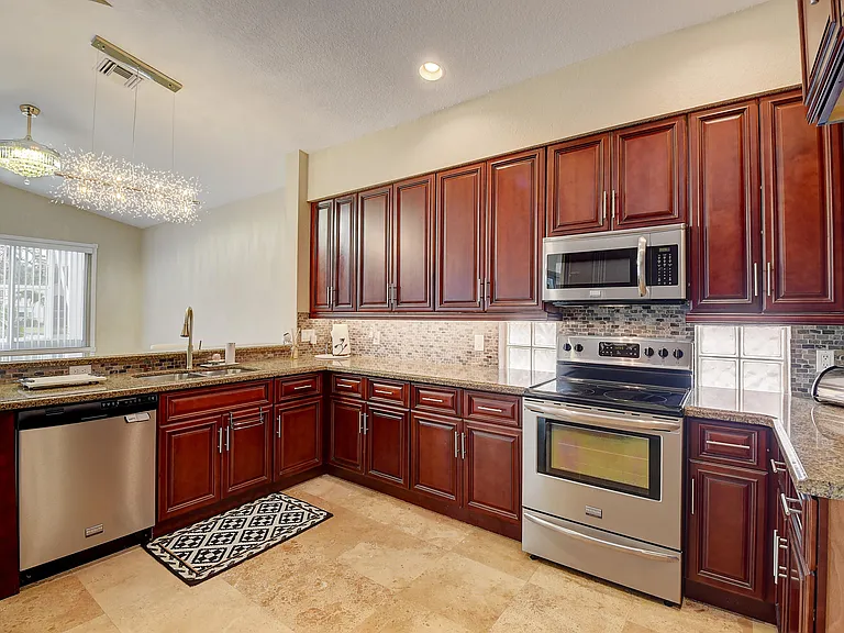 11182 Sea Grass Cir — Photo 10